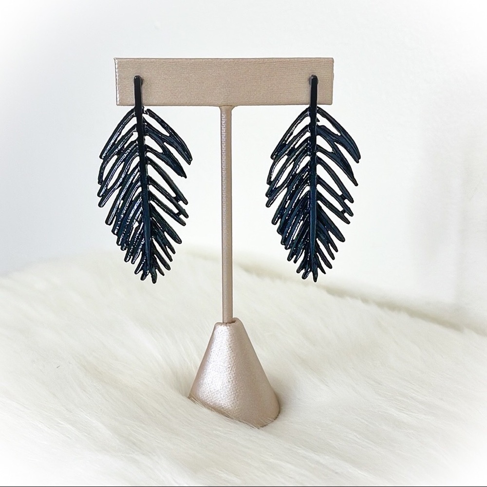 💕Beautiful Black Large Leaf Fashion Earrings💕